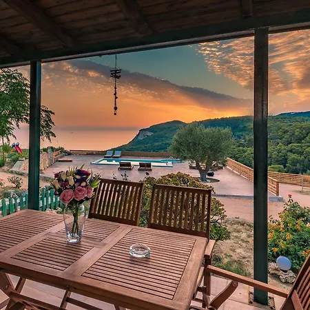 Villa Nina Keri