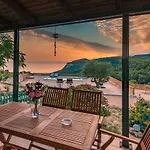 Villa Nina Keri